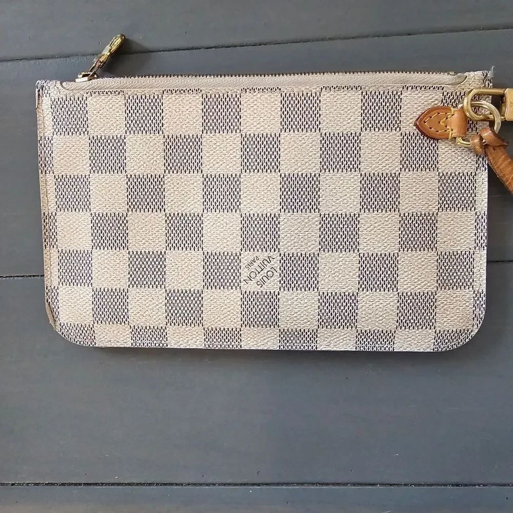Louis Vuitton leather Neverfull Pochette Damier Azur Small clutch Wristlet